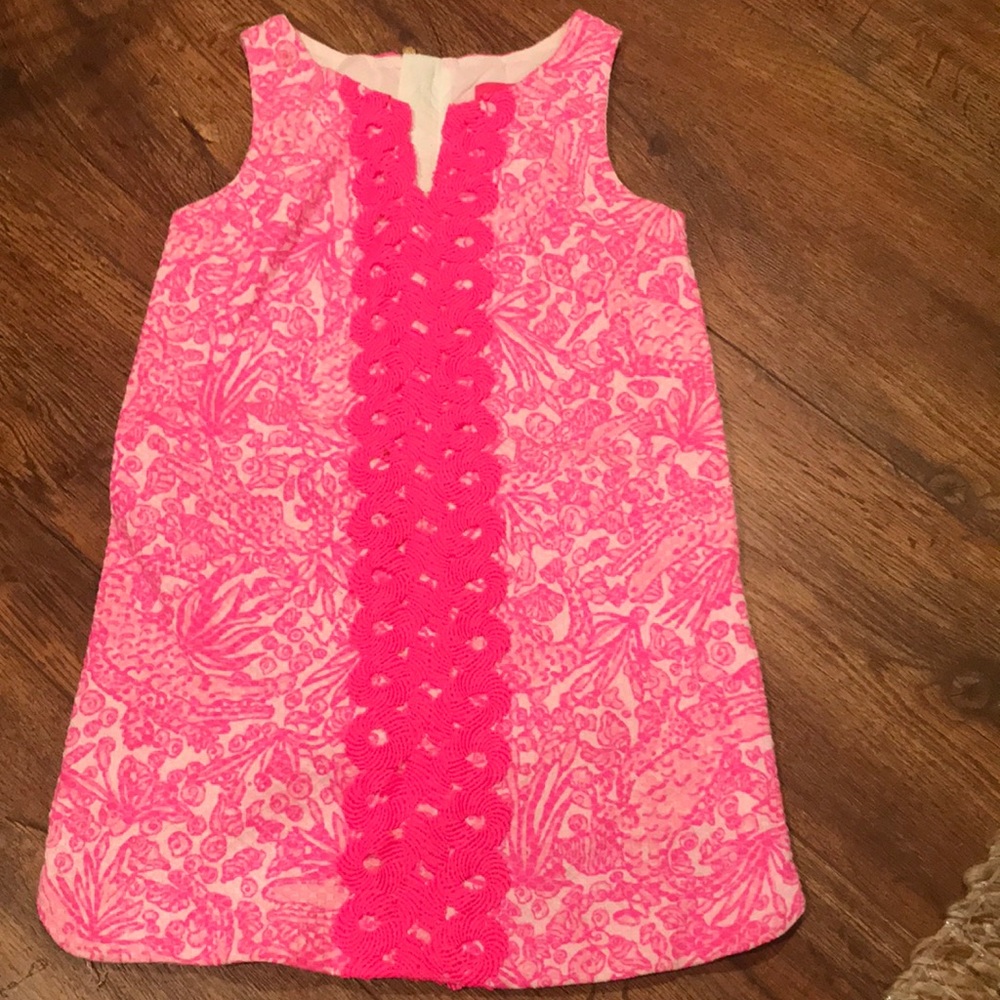 Brand new never worn pet free smoke free home